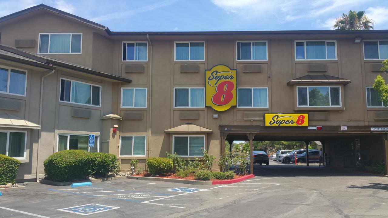 Hotel Super 8 By Wyndham Sacramento Carmichael Exterior foto